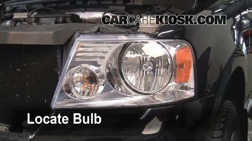 2006 Ford F-150 XLT 5.4L V8 Extended Cab Pickup (4 Door) Lights Turn Signal - Front (replace bulb)